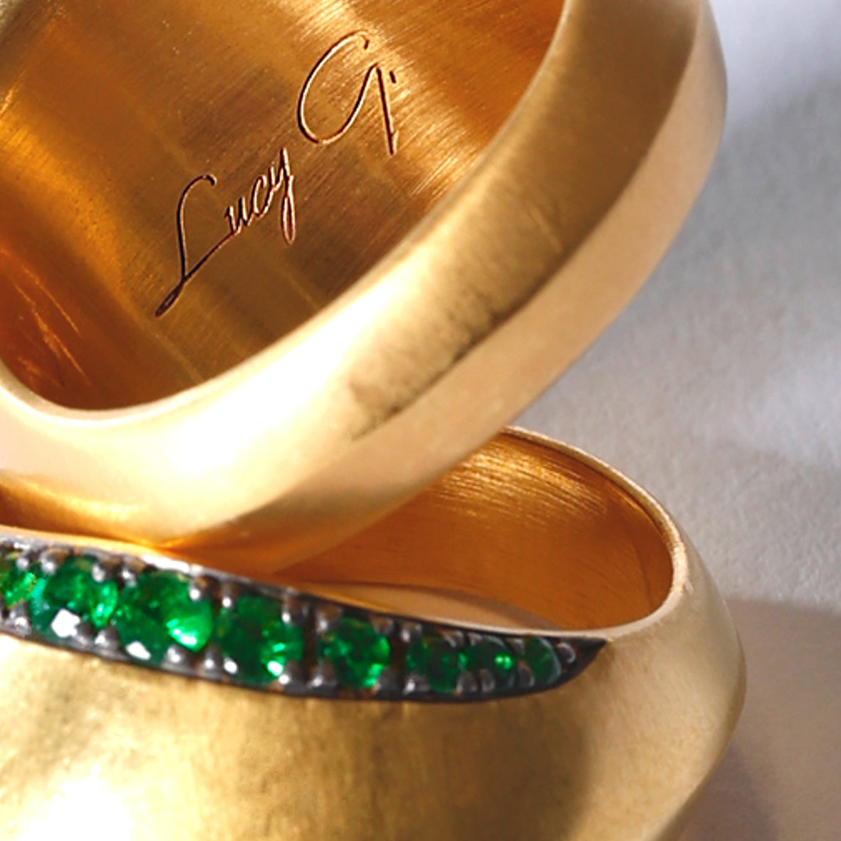 Donna Tsavorite Ring